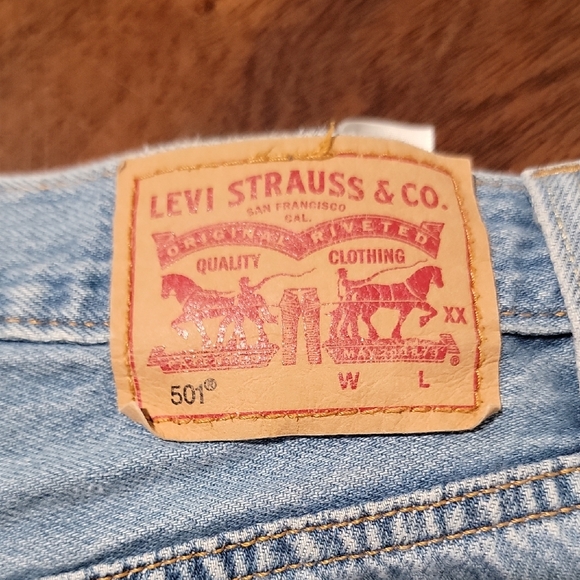 Levis Denim Blue Women's Shorts Size 30 - Picture 3 of 6